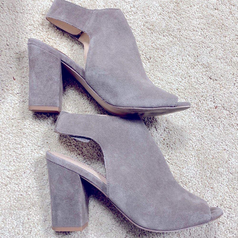 New Franco Fortini Lisa Suede heels size 9